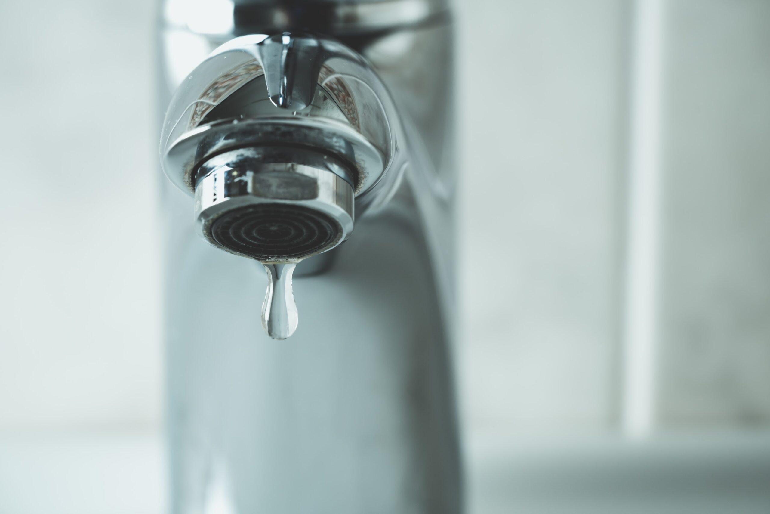 Plumbers Guide: How To Fix a Leaky Faucet in Your Home